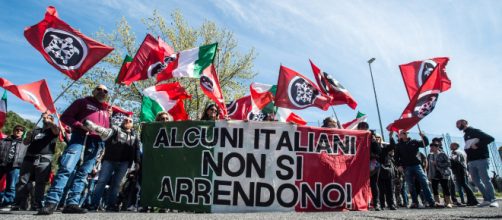 Casapound lascia la politica: dopo il flop alle europee retrocede ... - fanpage.it