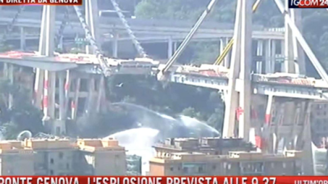 Genova, il Ponte Morandi non esiste pi&ugrave;: demolito alle 9,37