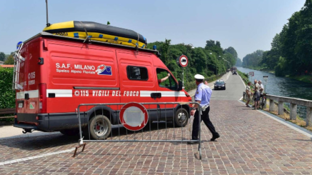 Milano, due ragazzi disabili cadono nel Naviglio: uno morto, l'altro gravissimo