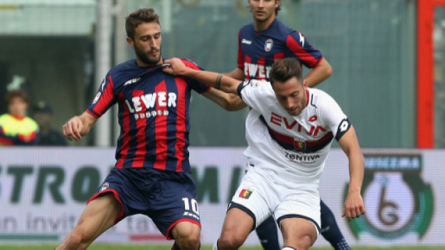 Barberis e Firenze in direzione Ascoli. foto - pianetagenoa1893.net