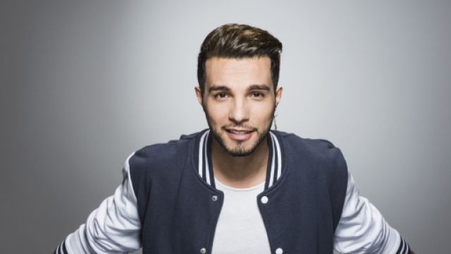 Marco Carta in lacrime dopo il furto