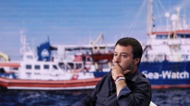 Sea Watch, Francia e Germania all'attacco. Salvini non cede - yahoo.com