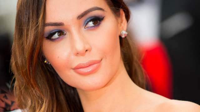 Nabilla dévoile une photo 3D du visage de son bébé