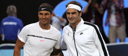 Nadal e Federer vão decidir uma vaga na final do Grand Slam francês. (Arquivo Blasting News)
