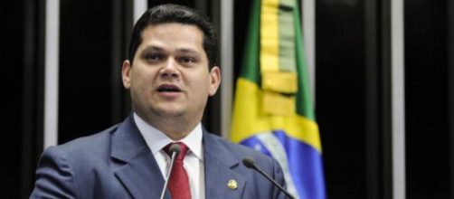 Presidente do Senado critica governo em entrevista. (Arquivo Blasting News).