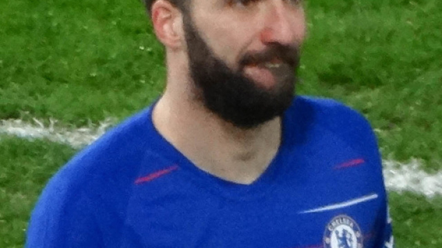 Calciomercato Juventus: Higuain possibile contropartita tecnica per arrivare a Zaniolo della Roma.