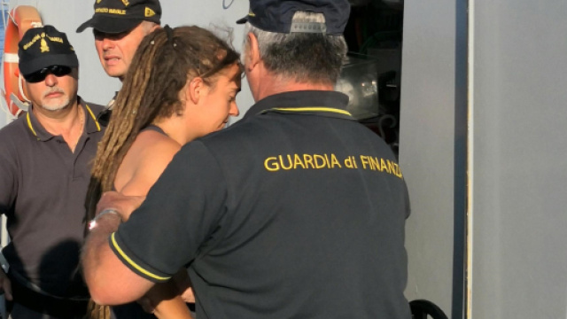 Caso Rackete: il pm ha richiesto la convalida d'arresto - FOTO lettera43.it