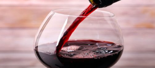 Puglia, vino sofisticato: 11 arresti e sei aziende sequestrate tra Brindisi e Lecce