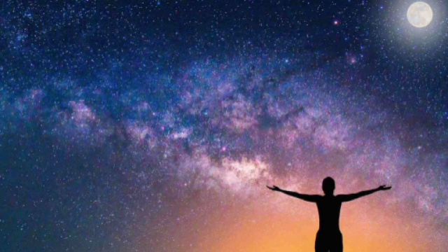 Oroscopo del giorno 17 luglio 2019 | Astrologia, classifica e previsioni: la Luna approda in Acquario