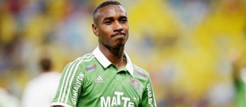 O jogador Gerson tem passagens pelo Fluminense, Roma e Fiorentina. (Arquivo Blasting News)