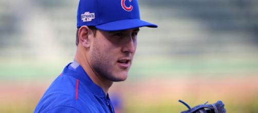 Anthony Rizzo went out of his way to pay tribute to three cancer patients who passed away [Image via Arturo Pardavila III/Wikimedia Commons]