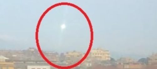 Mistero a Roma, strano oggetto volante a due passi dalla Tangenziale Est