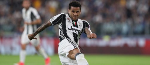 Calciomercato Juventus: Dani Alves si propone