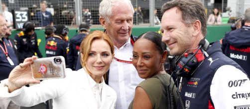 Geri Halliwell posa con il marito Christian Horner, e Mel B, sua bandmate nelle Spice Girls, al Gran Premio di Silverstone in UK