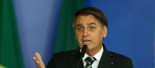 Bolsonaro anuncia suspensão de ingresso de trans em universidade federal. (Arquivo/ Blasting News)