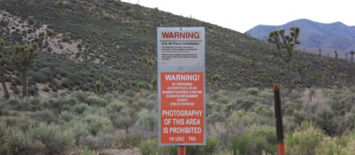 Usa, Area 51: un milione di persone pronte ad invadere la base militare. Le Forze Armate avvertono che si difenderanno in caso.