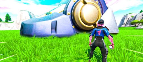 A giant robot has appeared in 'Fortnite Battle Royale.' [Source: Hollow / YouTube]