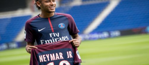 Juventus, possibile scambio Dybala - Neymar con il PSG