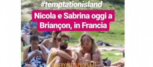 Temptation Island: Nicola e Sabrina paparazzati in spiaggia a Briançon, in Francia.