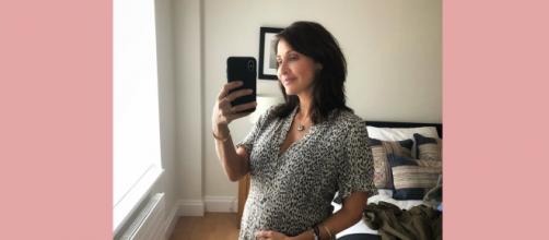 Natalie Imbruglia annuncia di essere incinta (e un nuovo album) nel 2019, all'età di 45 anni