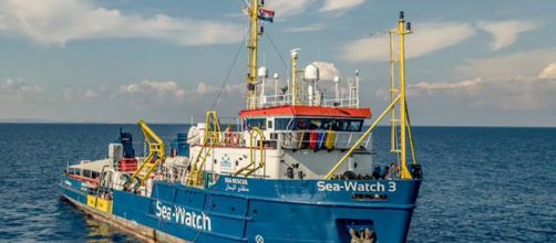 Sea Watch 3, i parlamentari multati chiedono l'immunità e scrivono a Roberto Fico
