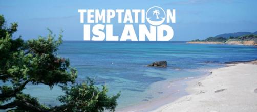 Temptation Island: Filippo Bisciglia annuncia sorprese durante le puntate conclusive.