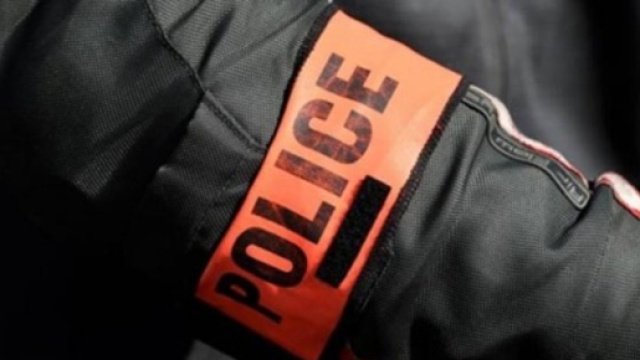 Faits divers: deux marginaux aident une femme - Photo publiée par France soir