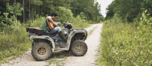 'American Idol' winner, Laine Hardy, too shy to sing at home, sang to the trees - Image credit - Laine Hardy / YouTube