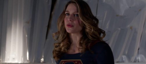 "Supergirl" 2x12 Kara saves Lena image via AgentDanvers/YouTube screencap