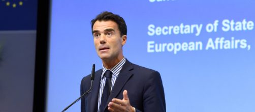 Sandro Gozi eletto in Francia, indignazione da parte di Lega e M5S