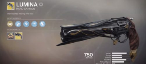 The weapon's using the Lucid Melody ornament. [Image source: Cheese Forever/YouTube]