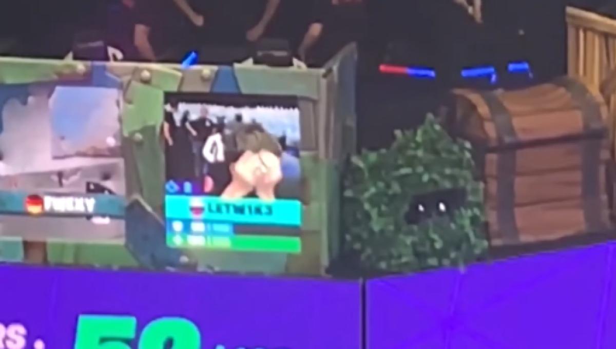 Professor Fortnite Player Breaks Down After Being Caught Cheating Fortnite Player Removed From World Cup Finals For Cheating