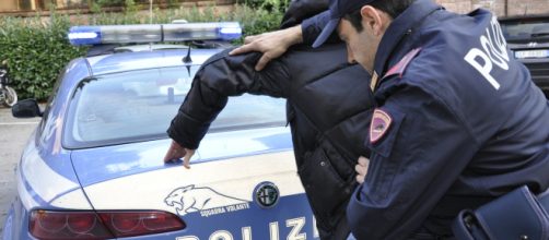 Sicurezza Trento: poliziotti presi a calci, pugni e bottigliate ... - lavocedeltrentino.it