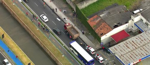 Acidente ocorreu perto de uma ciclovia. (Reprodução/TV Globo)