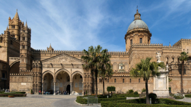 File:Panoramica Cattedrale di Palermo.jpg - Wikipedia - wikipedia.org