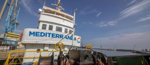 Lampedusa tra sbarchi continui e la nave di Mediterranea - Lettera43 - lettera43.it