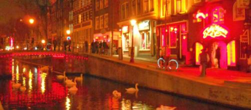 Capital da Holanda, Amsterdã decidirá paradeiro e destino do bairro da Luz Vermelha. (Arquivo Blasting News)