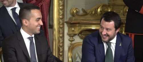 L'offensiva di Salvini e Di Maio contro le Ong
