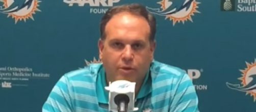 Mike Tannenbaum worked for the Jets and Dolphins. [Image Credit: Miami Herald/YouTube]