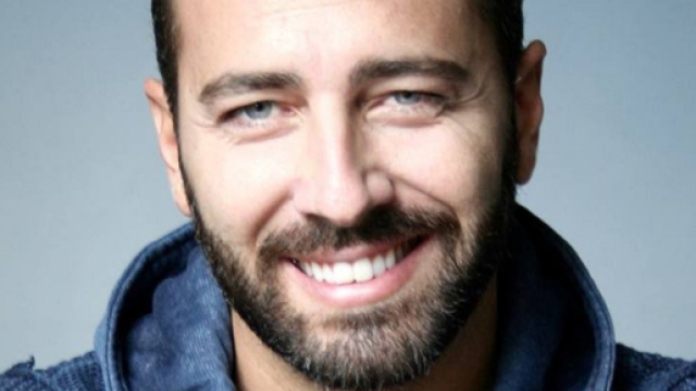 Gennaro Cuomo è Adriano Cipriani in Un Posto al Sole.