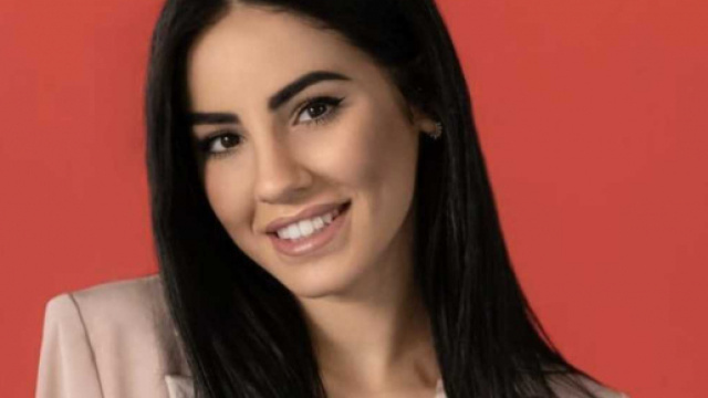 Giulia De Lellis su Instagram: 'Ho letto solo due libri in vita mia e non me ne vergogno'.