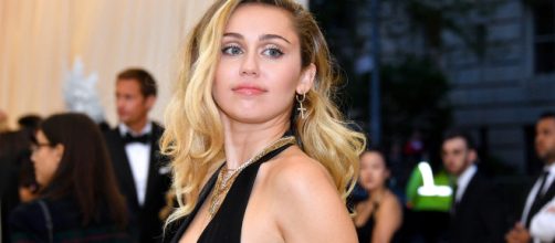 Miley Cyrus si è separata dal marito: sceglie l'Italia per le sue vacanze