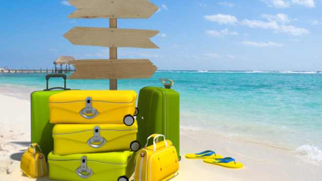 Vacanze estive al mare e valigie
