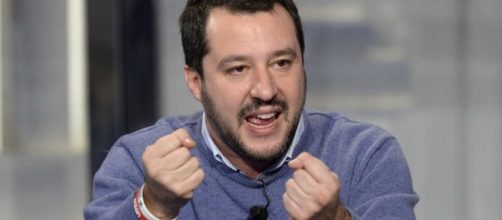 Salvini illustra la sua manovra.