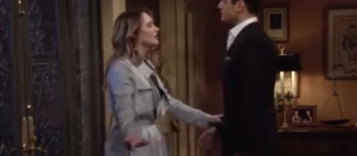 If Theo ruins Kola's wedding day, Summer may be there to help Kyle pick up the pieces.(Image Source:The Young and the Restless-YouTube.)