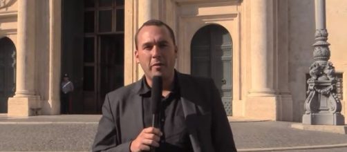 Manlio Di Stefano del Movimento Cinque Stelle attacca Salvini (Ph. Youtube)