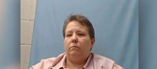 This is a photo of Jerri Kelly, the woman who held four Black teens at gunpoint. [Image source: Cross County Sheriff's Department]
