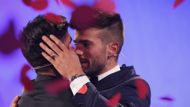 Claudio Sona smentisce di essere stato fidanzato durante la partecipazione a Uomini e donne
