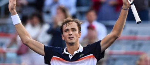 Fantastico Medvedev, Djokovic alza bandiera bianca: il russo in finale a Cincinnati