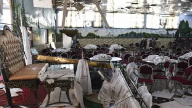 Afghanistan, strage ad un matrimonio a Kabul: sarebbero 63 le persone decedute